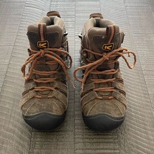 Keen Boys Brown Hiking Boots 🥾